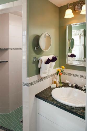 1802 House Bed & Breakfast Inn