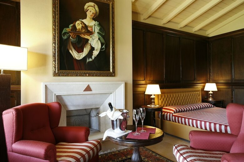 Hostal Castellinaria