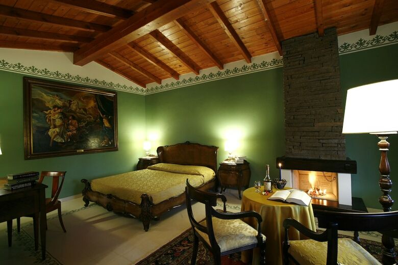 Hostal Castellinaria
