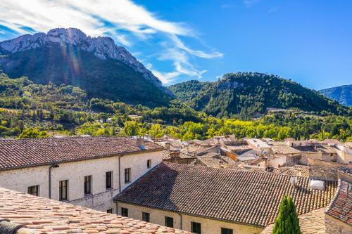 Le Clo�tre Des Dominicains