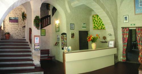 Le Clo�tre Des Dominicains