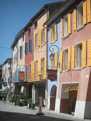 Le Clo�tre Des Dominicains