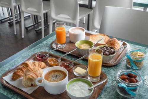 P'tit Dej Hotel Macon Sud (Ex: Akena M�con Sud)