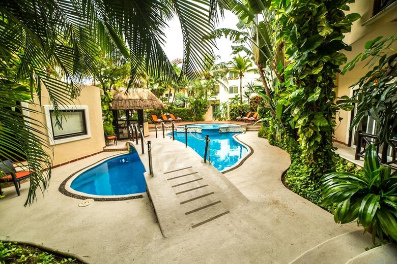 Hotel Riviera Del Sol