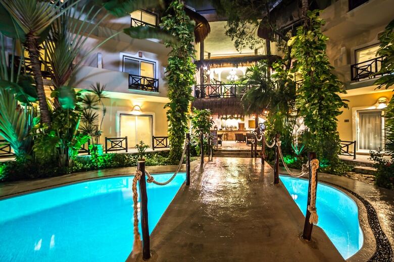 Hotel Riviera Del Sol