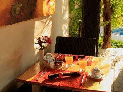 Hotel Riviera Del Sol