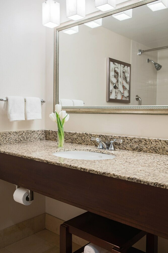 Renaissance Newark Airport Hotel