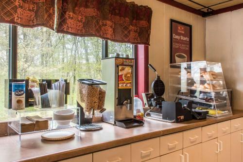 Motel Econo Lodge Inn & Suites White Haven