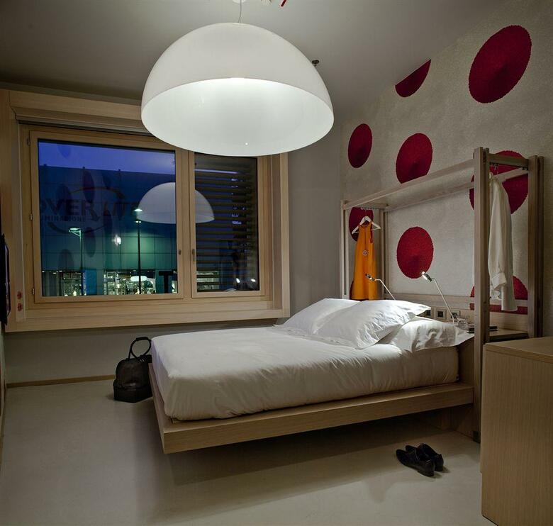 Nu Hotel