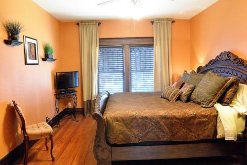 Bed & Breakfast Iron Horse Inn