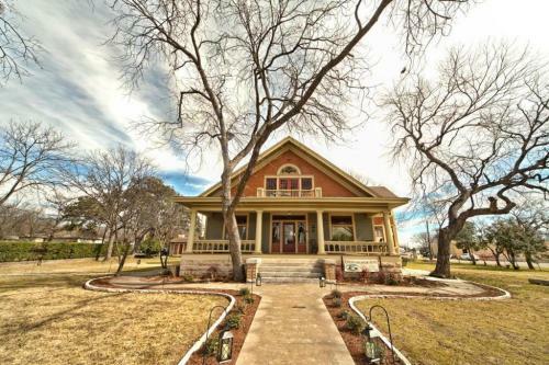 Bed & Breakfast Iron Horse Inn