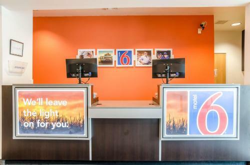 Motel 6 Kearney
