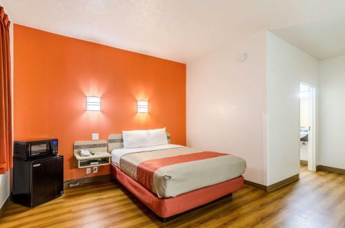 Motel 6 Kearney