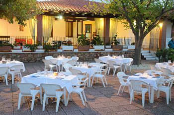 Hotel Village Fior Di Sardegna