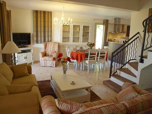 Holiday Home La Grande Bastide Saint Saturnin D'apt