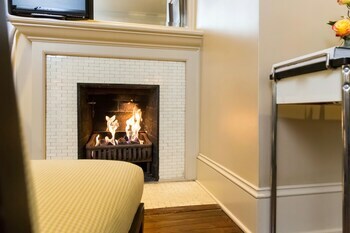 Stonehurst Place Bed & Breakfast