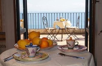 Bed & Breakfast Palazzo Suriano Relais De Charme