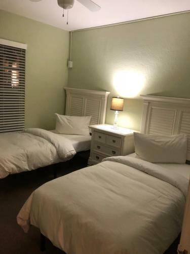 Motel Surf N' Sand