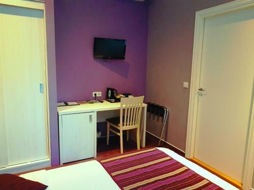 Irin Hotel
