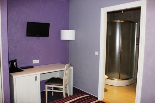Irin Hotel