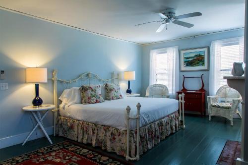 Yellow House Bed And Breakfast