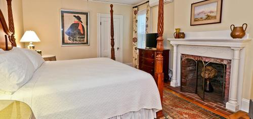 Yellow House Bed And Breakfast