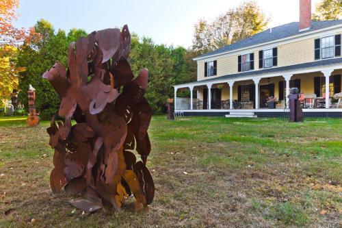 Yellow House Bed And Breakfast