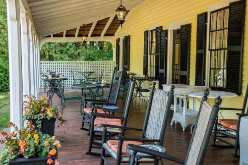 Yellow House Bed And Breakfast