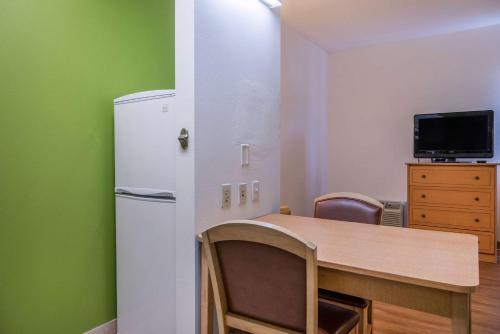 Hotel Studio 6 Sulphur