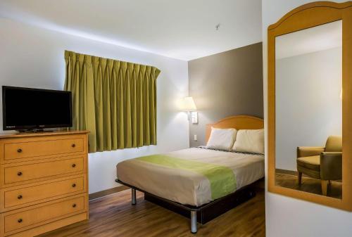 Hotel Studio 6 Sulphur