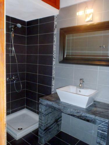 Hostal Aiolos House