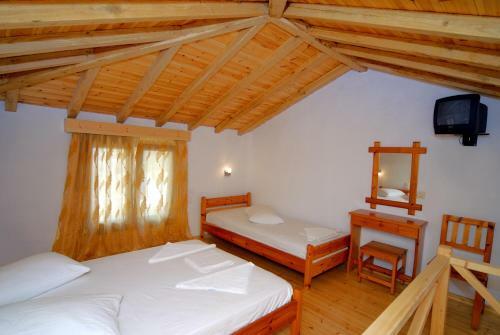 Hostal Aiolos House