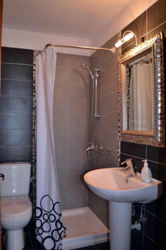 Hostal Aiolos House