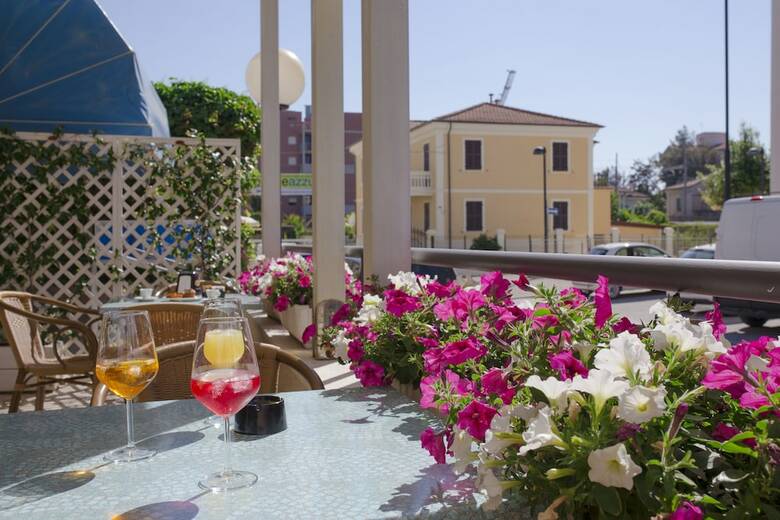 Hotel Paradiso