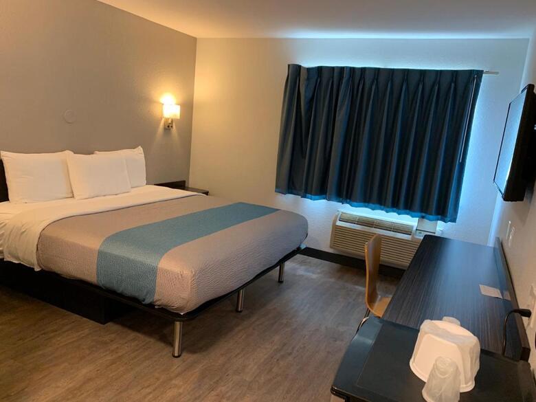 Motel 6 Fort Wayne