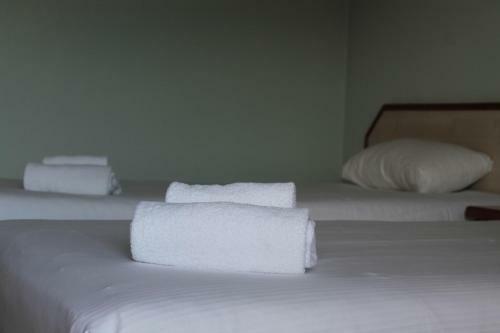 Brit Hotel L'adresse