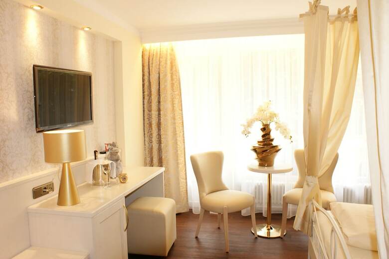 Hotel Kurcafe