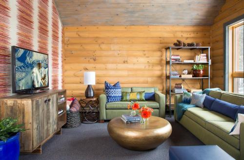 The Bivouac "bivvi" Hostel