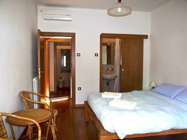 Bob And Jenny's B&B