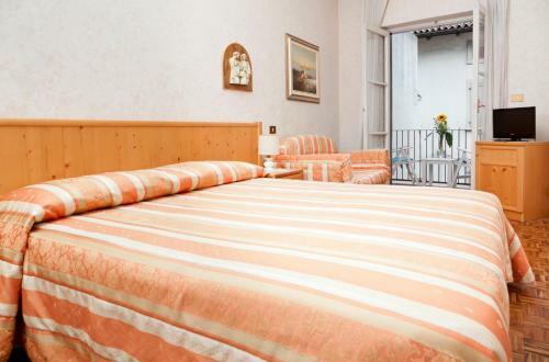 Hostal Hotel Marchi