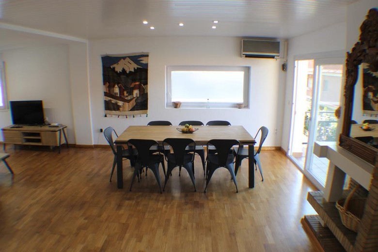Agi Riu Segre Villa