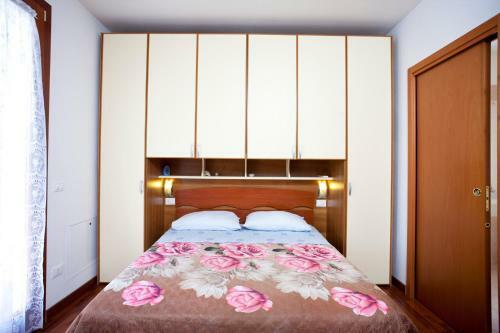 Hostal B&B By Max