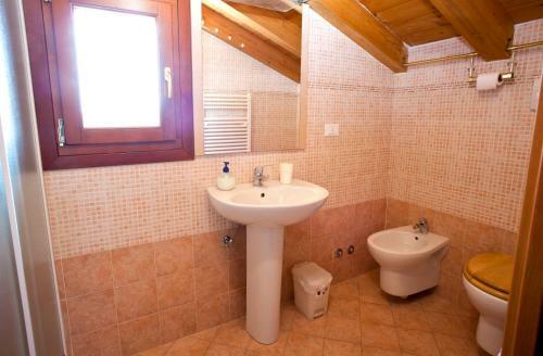 Hostal B&B By Max