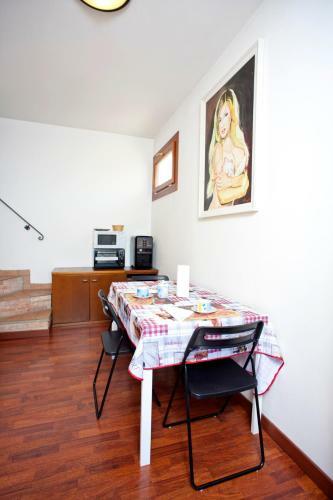 Hostal B&B By Max