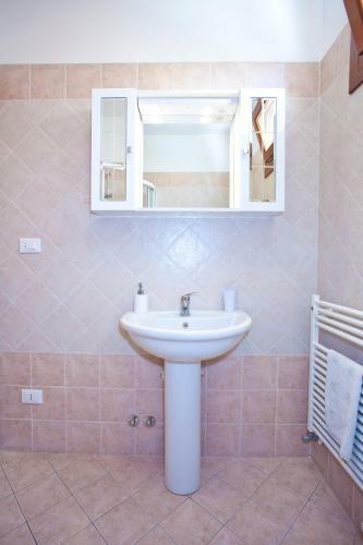 Hostal B&B By Max