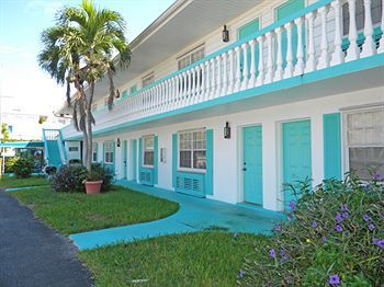 The Boathouse Motel