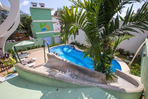 Room2board Hostel And Surf School