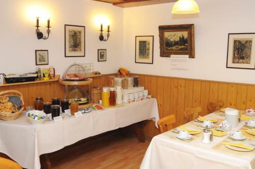 Hostal Waldhotel Unterbach