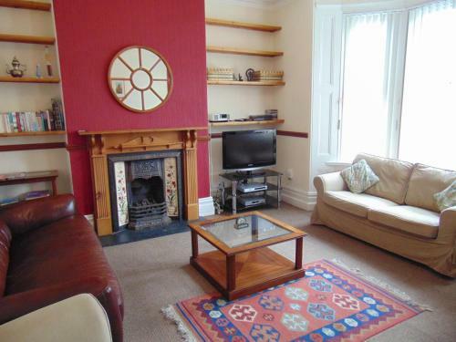 Flat 5 Apartments