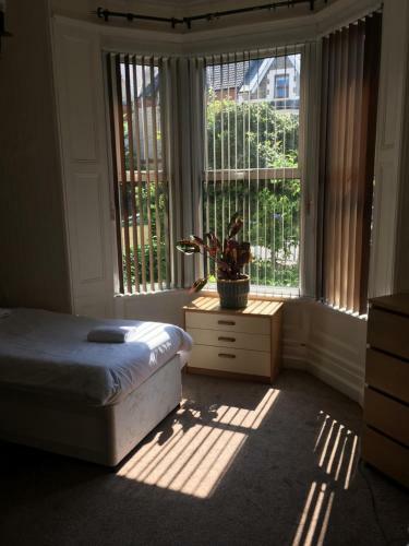 Flat 5 Apartments